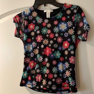 NWT Girls Full Tilt 90s  Flower Style Short Sleeve Top Size Medium